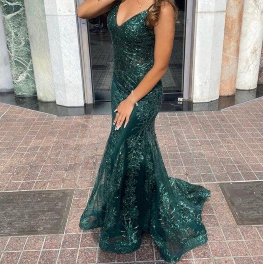 Prom dress emerald green